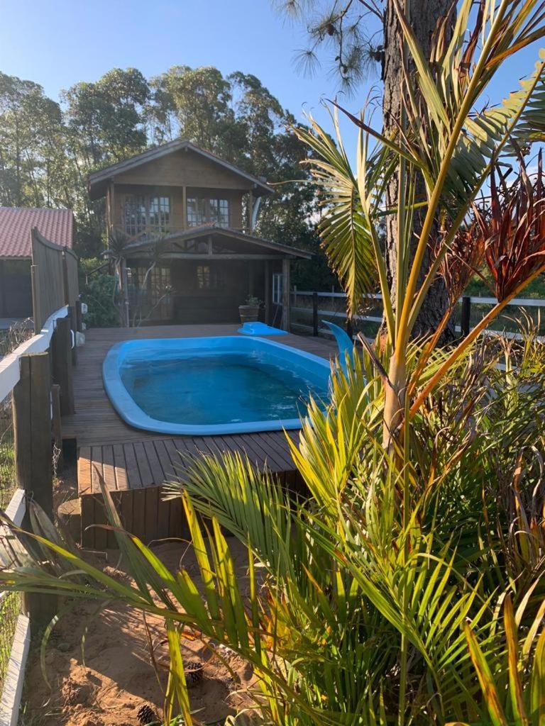 Casa Na Praia Do Rosa Com Piscina Имбитуба Экстерьер фото